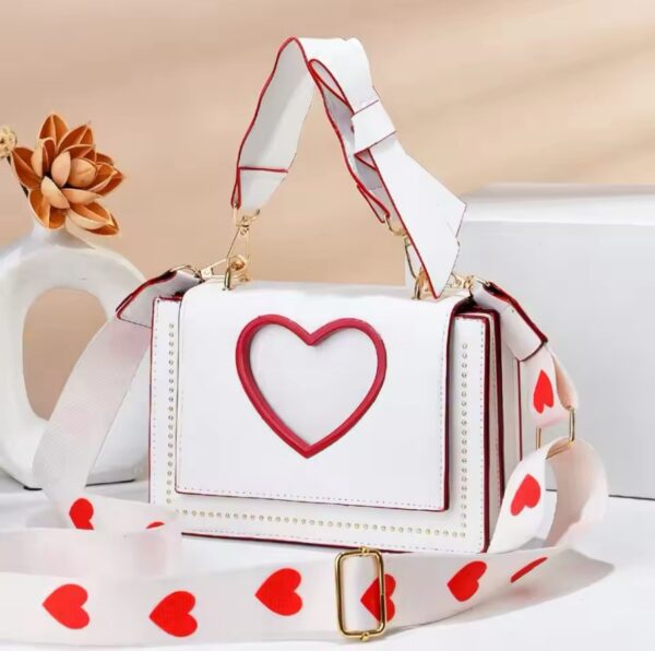 Bolso corazón blanco - Image 5