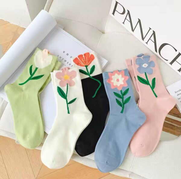 Medias largas de flores