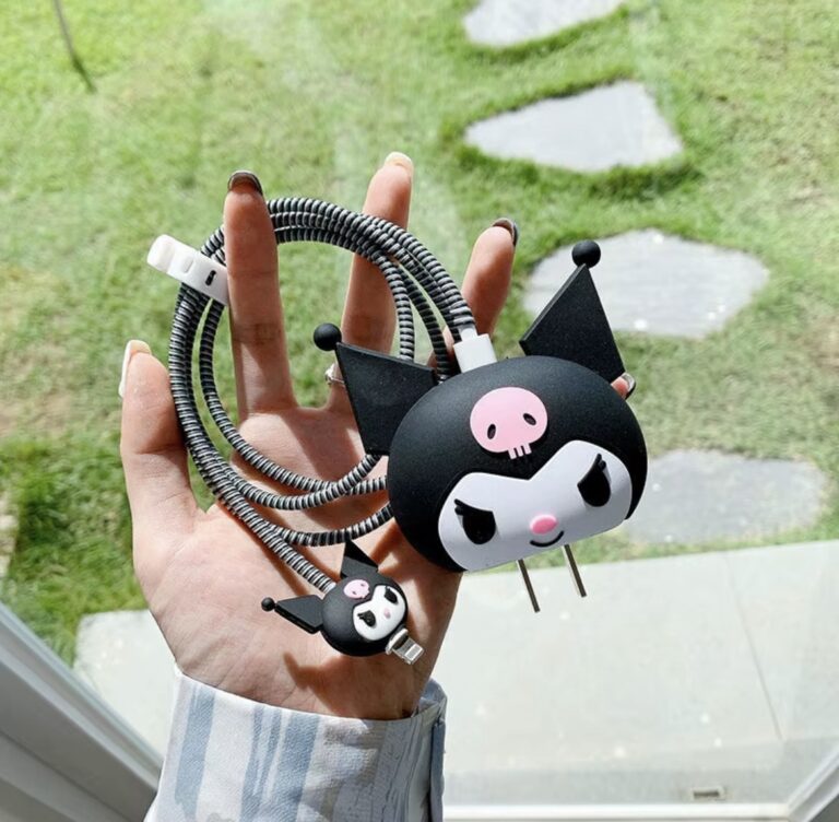 Protector de cargador kuromi